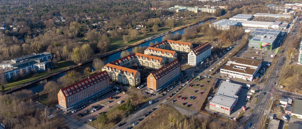 Das Gewerbegebiet „Ehemaliges Speichergelände Teltow“ ist laut Bebauungsplan Nr. 14 vor allem als Gewerbegebiet ausgewiesen. Die Eigentümerin möchte hier nun ein urbanes Wohnquartier entwickeln und hat die alten Speichergebäude verkauft.